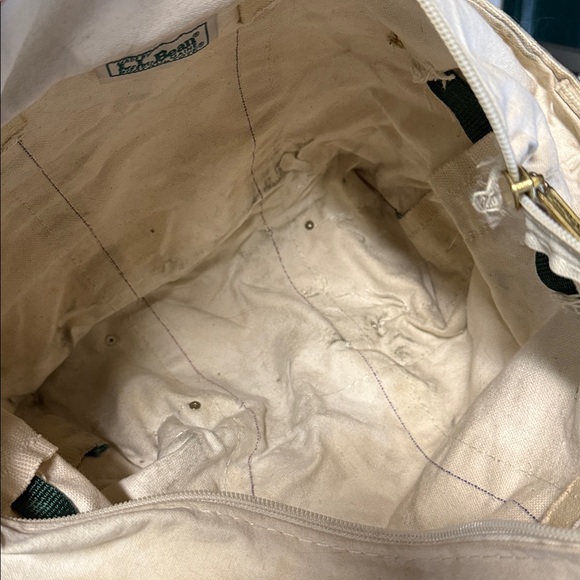 THE BOAT-YARD | a boat & tote story in VINTAGE FOREST GREEN - Picture 13 of 16